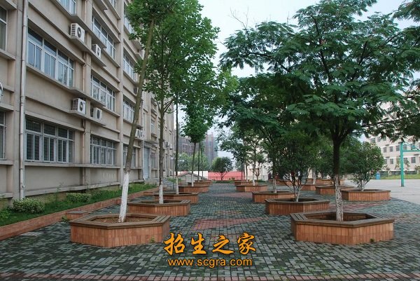 南通工贸技师学院