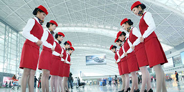 成都市西翔航空航空服务专业「中专+大专」招生