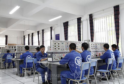 西南航空职业学院飞机电子设备维修专业「高中」