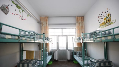 成都市育华职业学校宿舍条件及图片