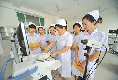 重庆卫生专业学校教学设备齐全吗