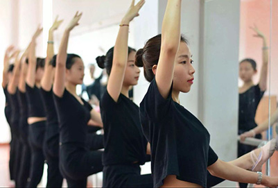 2025年贵阳幼师学校读书需要多少钱