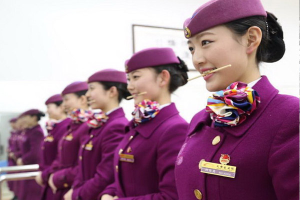 成都市铁路轨道交通运输学校2025年招生简介，高职