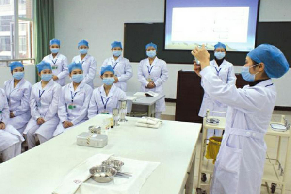 攀枝花学生可以在成都市读职高吗，有没有好的学