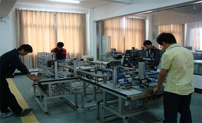 2025年自动化工程系参加工作后一个月工资能有多