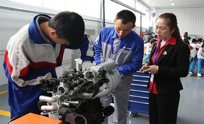 2025年汽车维修毕业后可以拿到的工资有多少钱