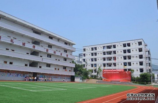 重庆市光华女子职业中等专业学校招生录取分数线