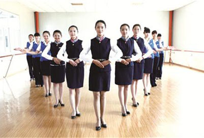 遵义航空专修学院2025年空乘面试条件