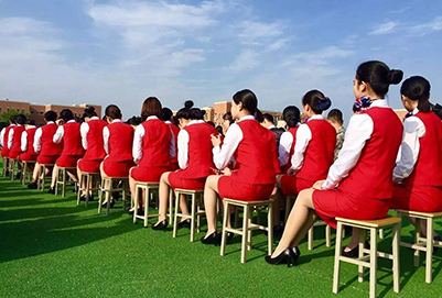 2025年成都航空专修学院面试要求