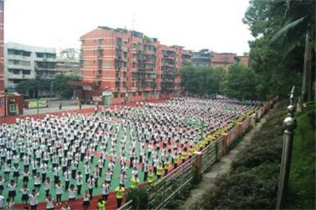 万源市黄钟职业中学