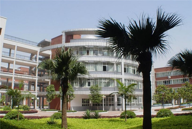 2025年重庆市龙门浩职业中学校招生简章