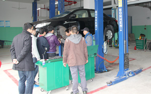 2025年重庆市两江职业教育中心招生简章