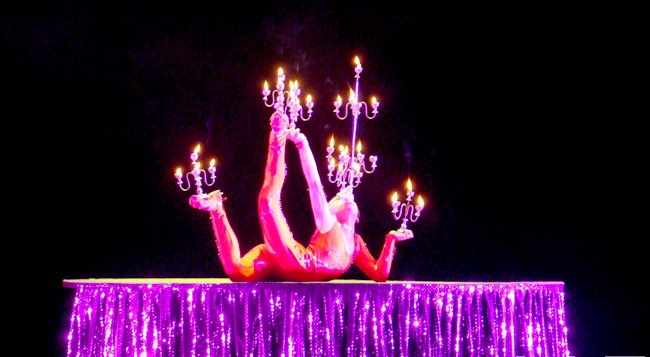 自贡影视艺术学校杂技与魔术表演