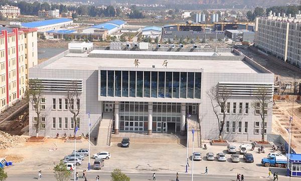 曲靖护理学校餐厅大楼