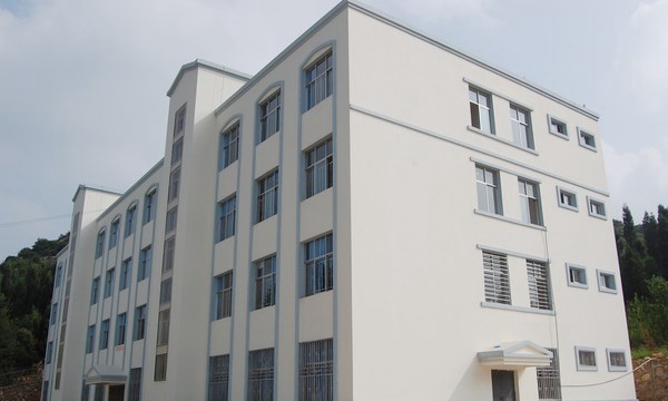 曲靖市师宗职业技术学校女二舍