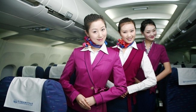 自贡影视艺术学校航空服务