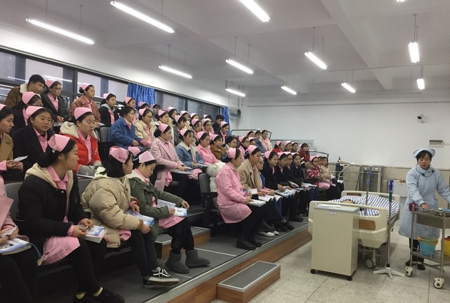 重庆市护士学校（鱼洞护士学校）环境：理实一体化教学