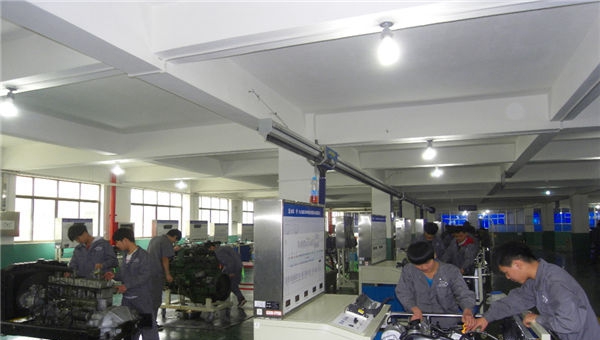 贵州电子信息技师学院(贵州电子信息高级技工学校)汽车维修与装饰专业介绍