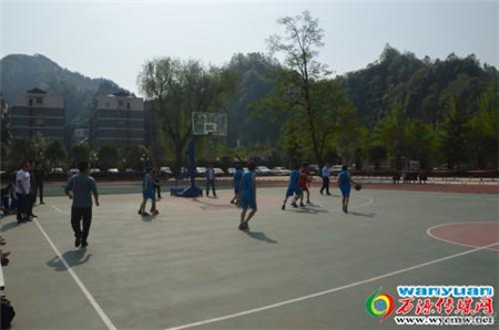 万源市黄钟职业中学