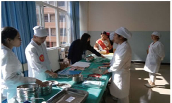 西双版纳卫生学校农村医学图（1）