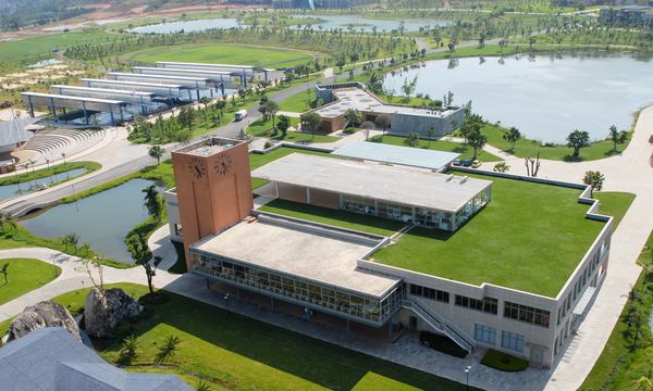 红河庆来职业学校校园俯拍