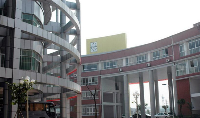 2025年重庆市龙门浩职业中学校招生简章