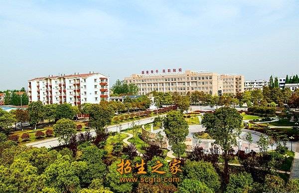 黄冈职业技术学院毕业就业如何_学费是多少呢
